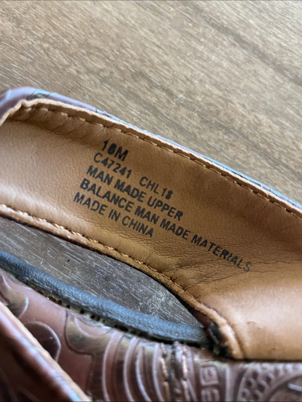 B.o.c. By born embossed faux leather brown sandals women’s size 10